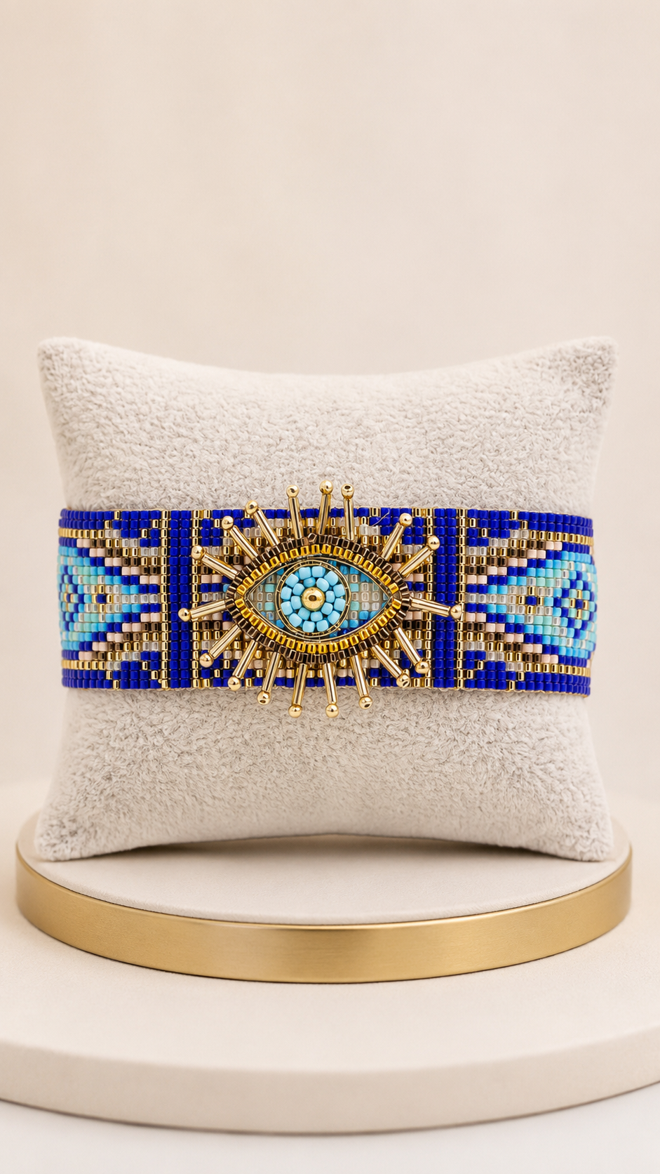 Heart Eyes Beaded Bracelet