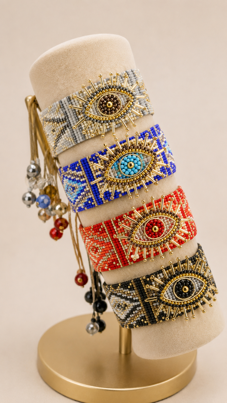 Heart Eyes Beaded Bracelet